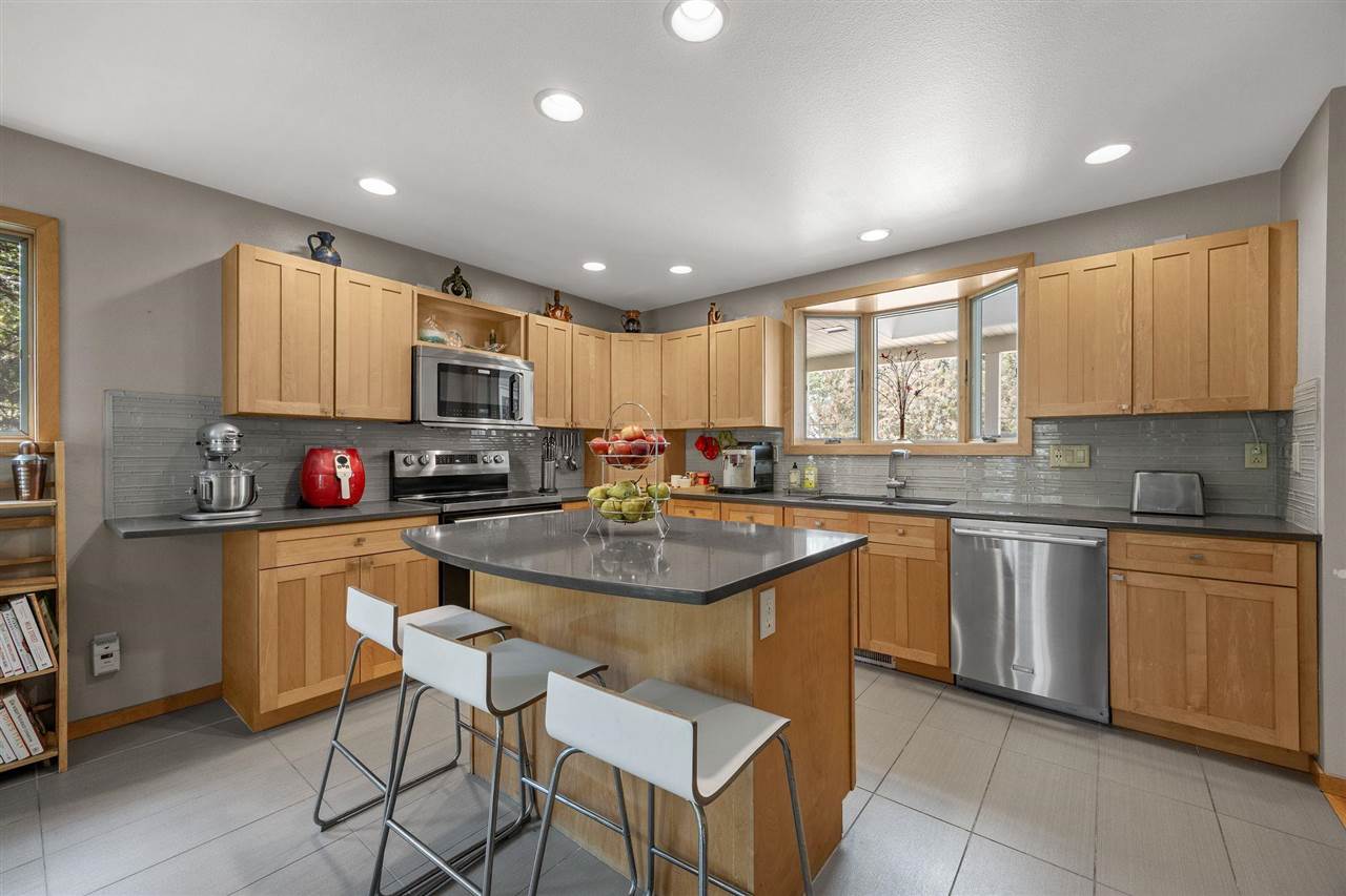 1902 Woodberry Ct