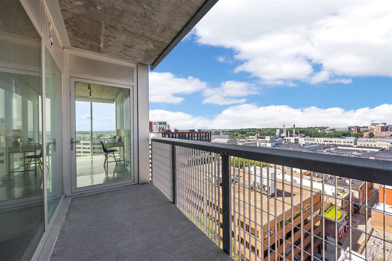 201 E Washington St Unit: No. 1102