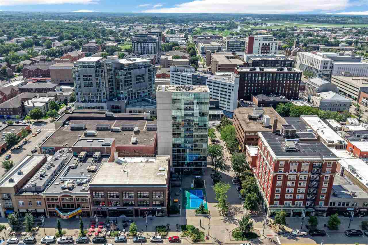 201 E Washington St Unit: No. 1102