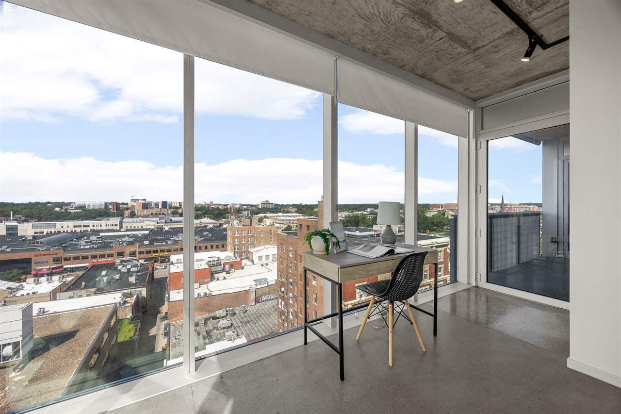 201 E Washington St Unit: No. 1102