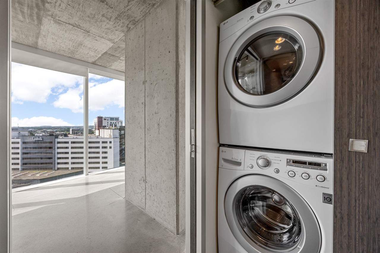 201 E Washington St Unit: No. 1102