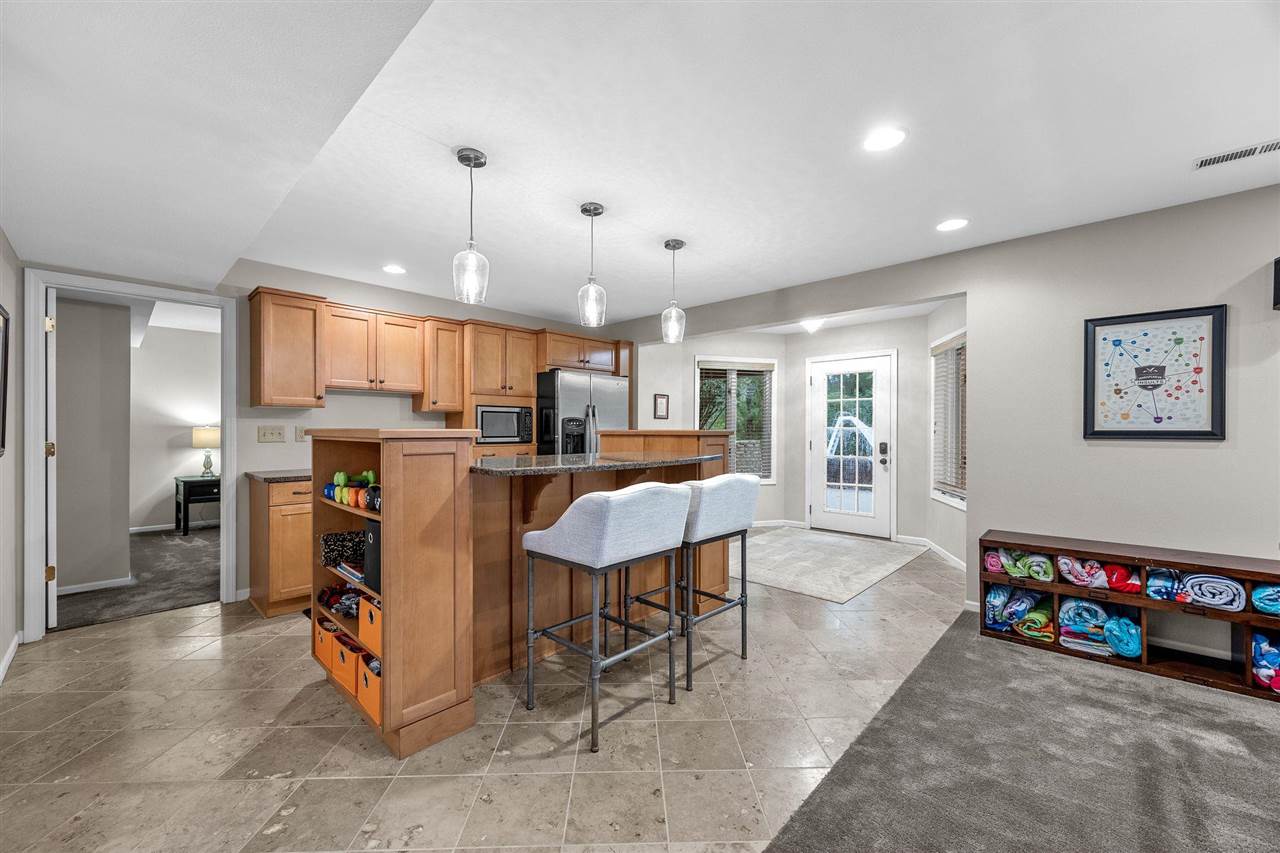 3004 Forest Gate Cir NE