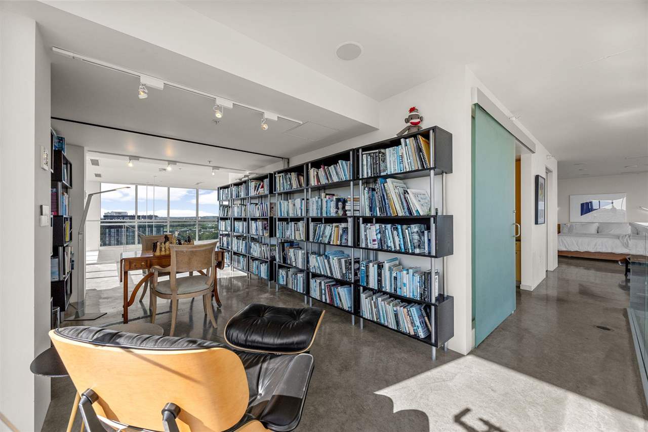 221 E College St Unit: Nos. 1301 +1302