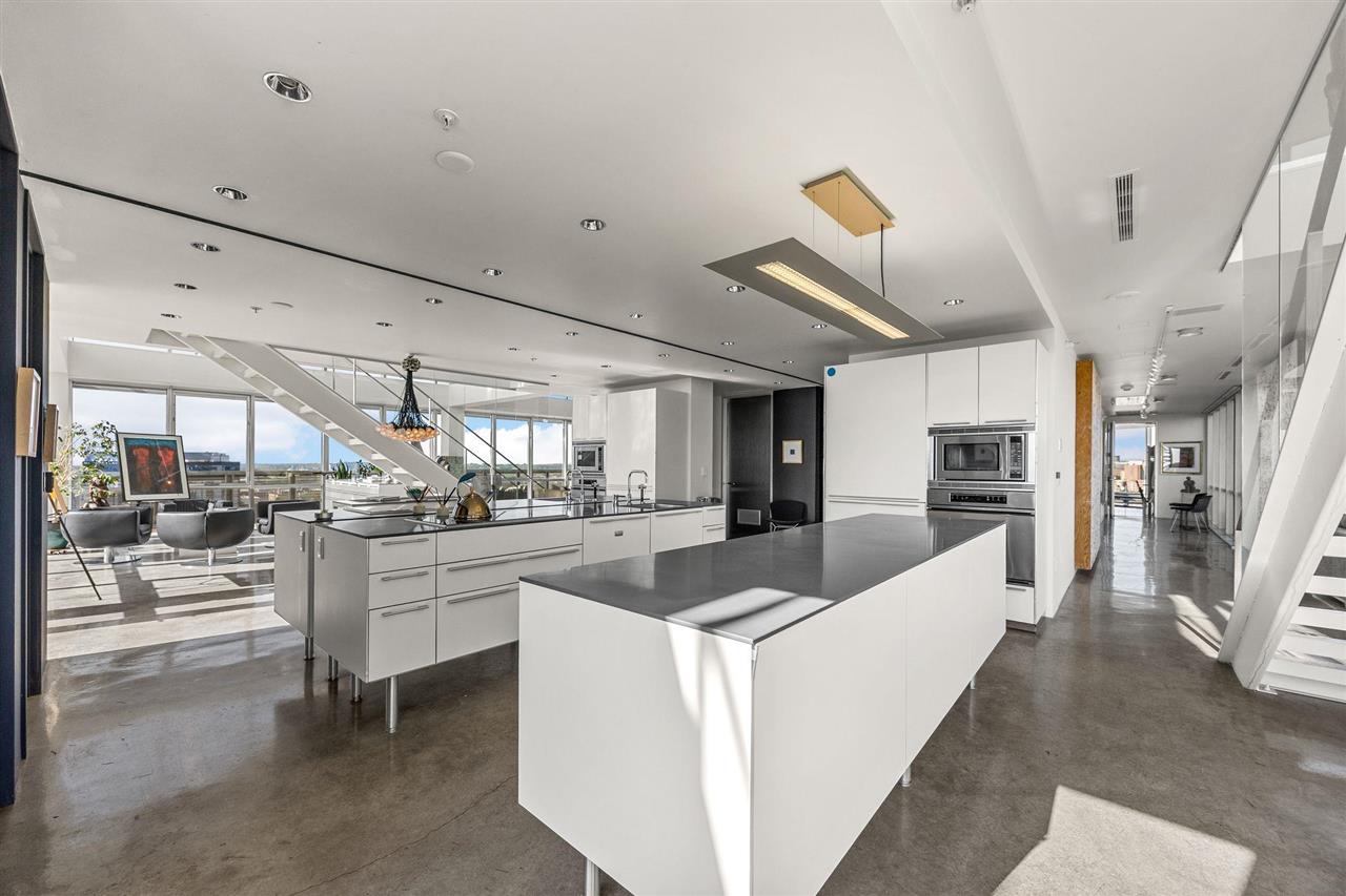 221 E College St Unit: Nos. 1301 +1302