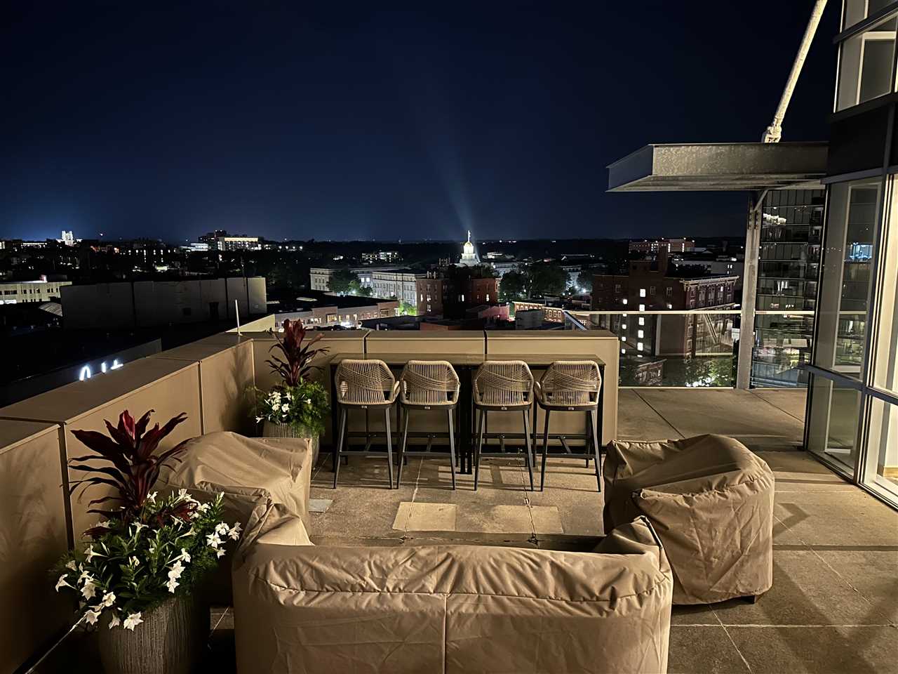 221 E College St Unit: 1206