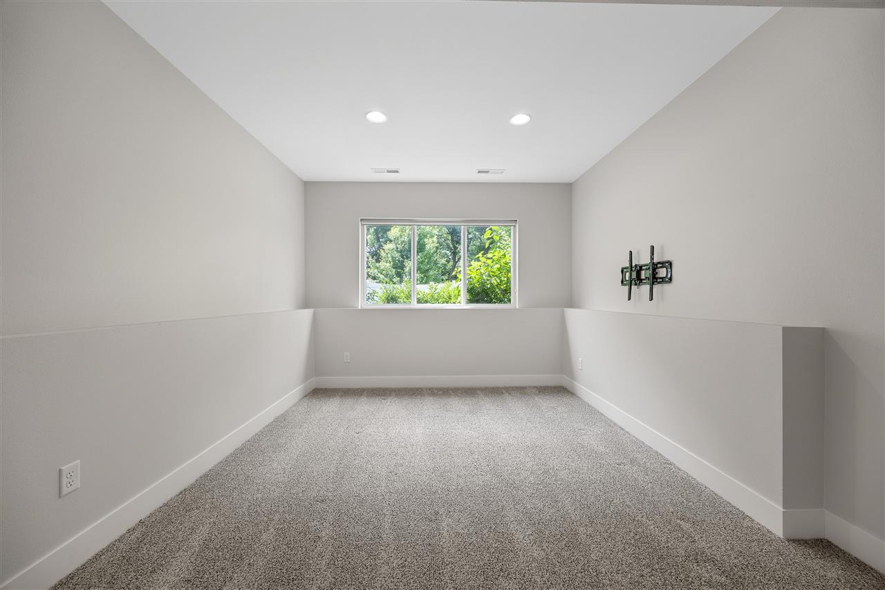 1326 High Country Road