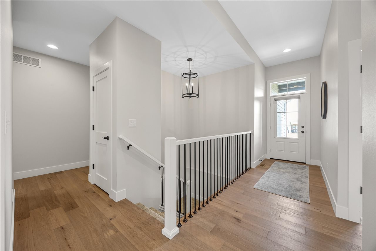 1326 High Country Road