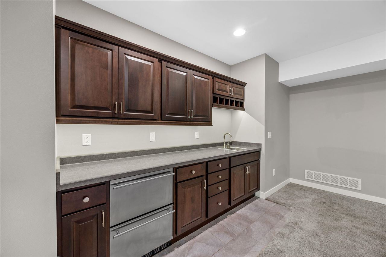 856 Sugar Loaf Circle