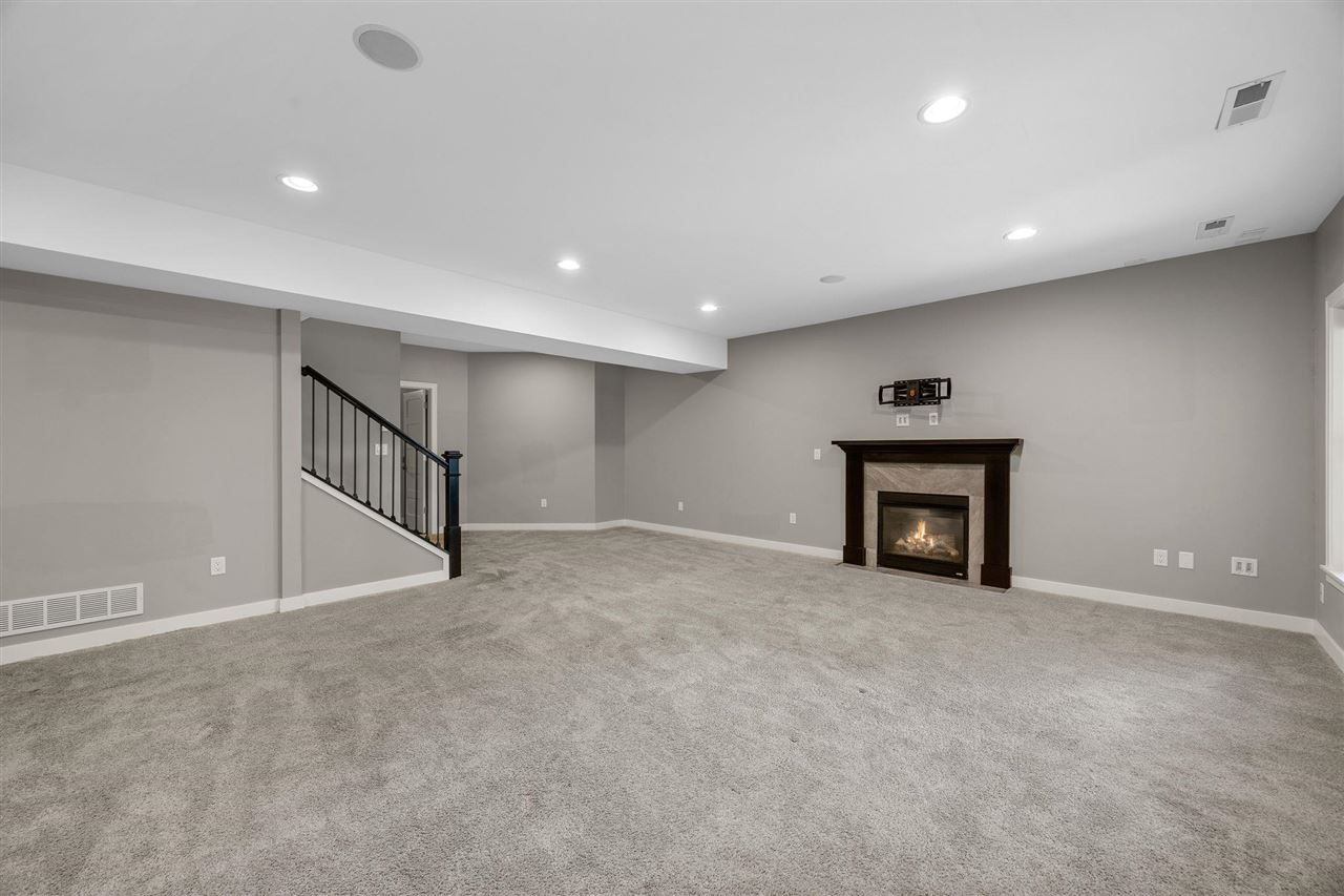 856 Sugar Loaf Circle