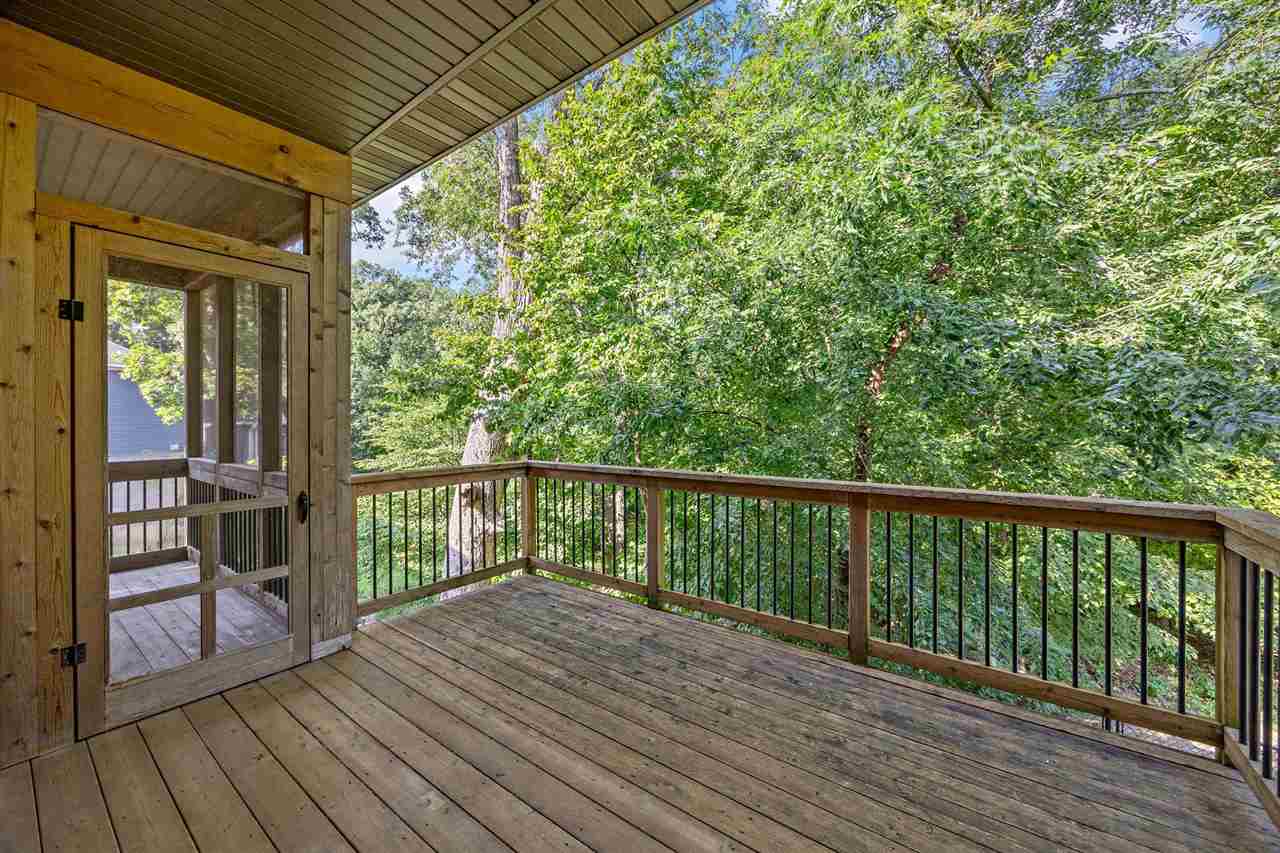 856 Sugar Loaf Circle
