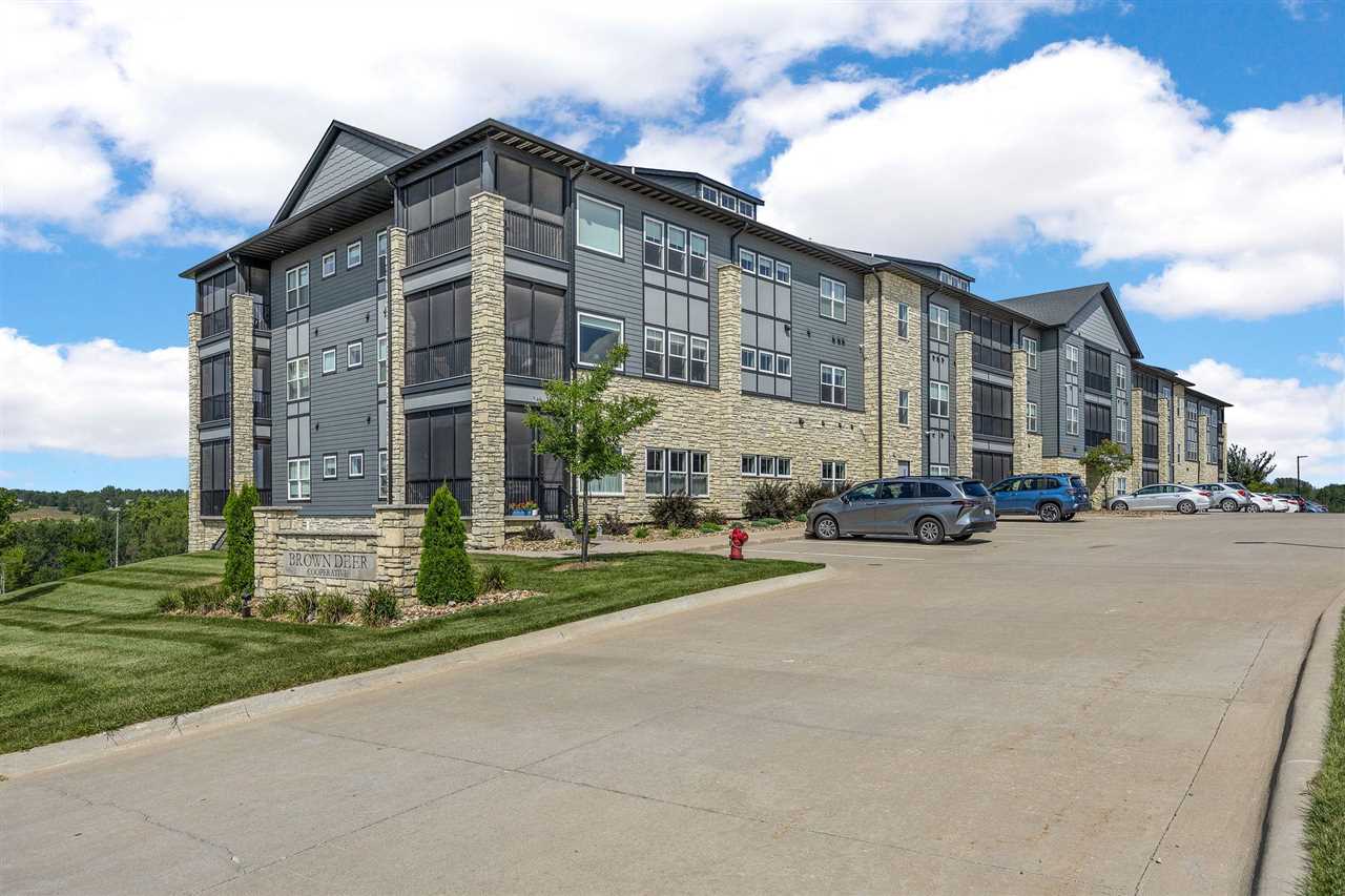 1920 Country Club Drive Unit: 306
