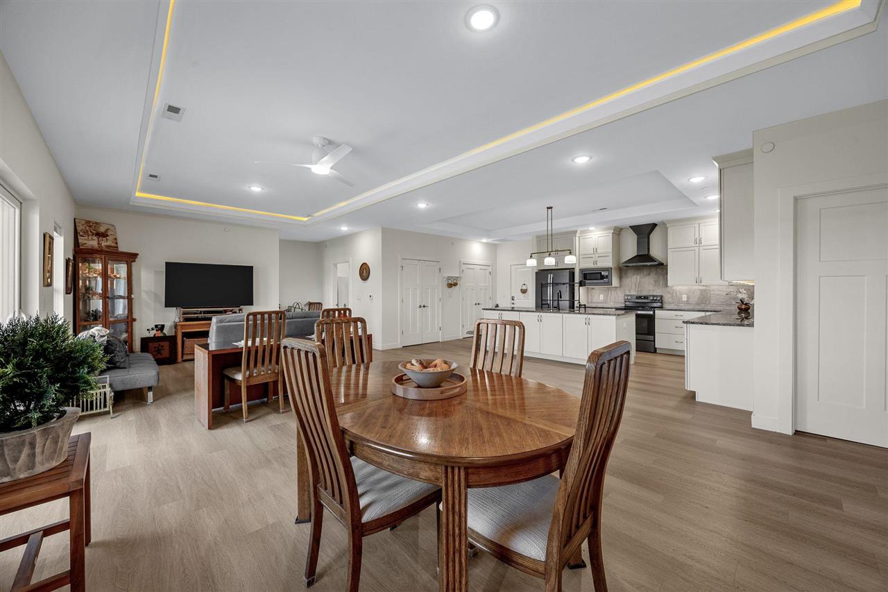 1920 Country Club Drive Unit: 306