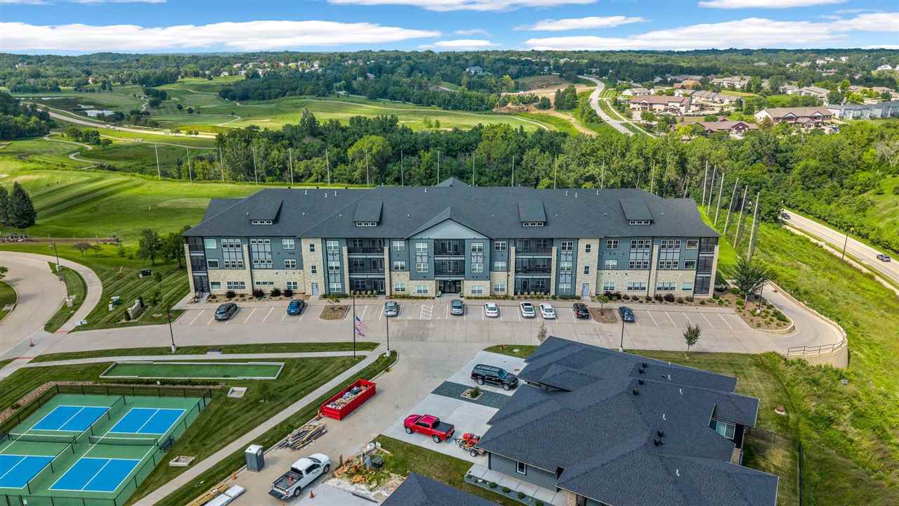 1920 Country Club Drive Unit: 306