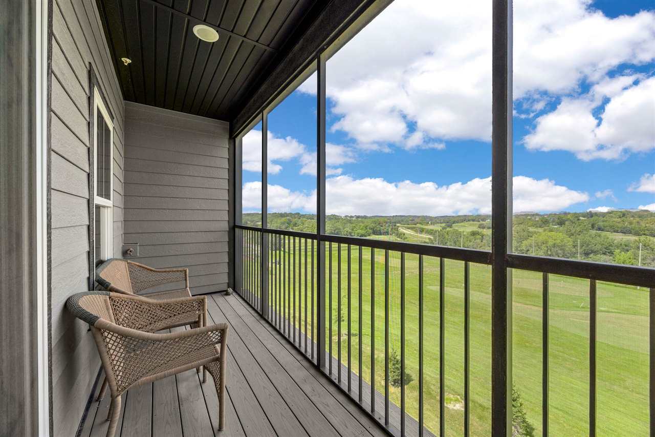 1920 Country Club Drive Unit: 306