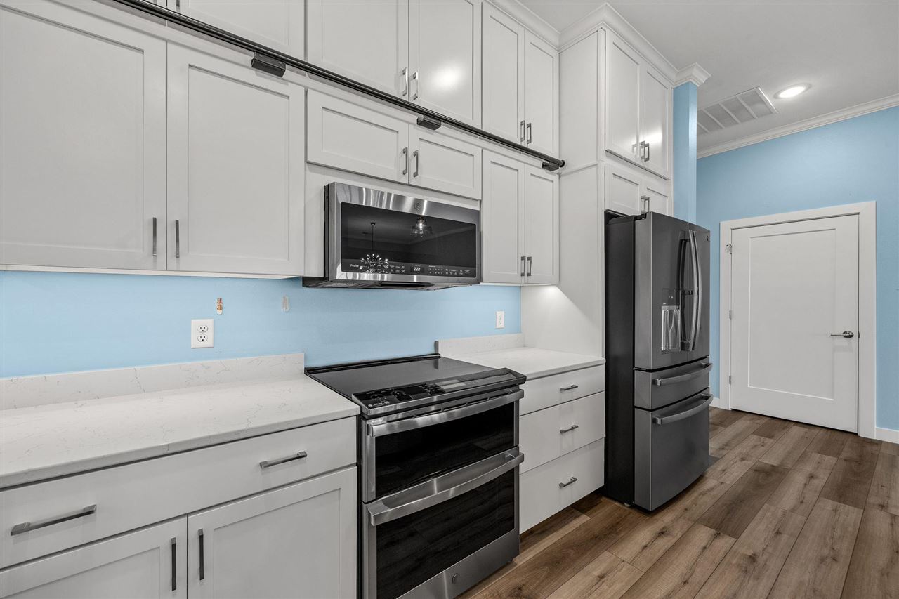 1920 Country Club Drive Unit: 108