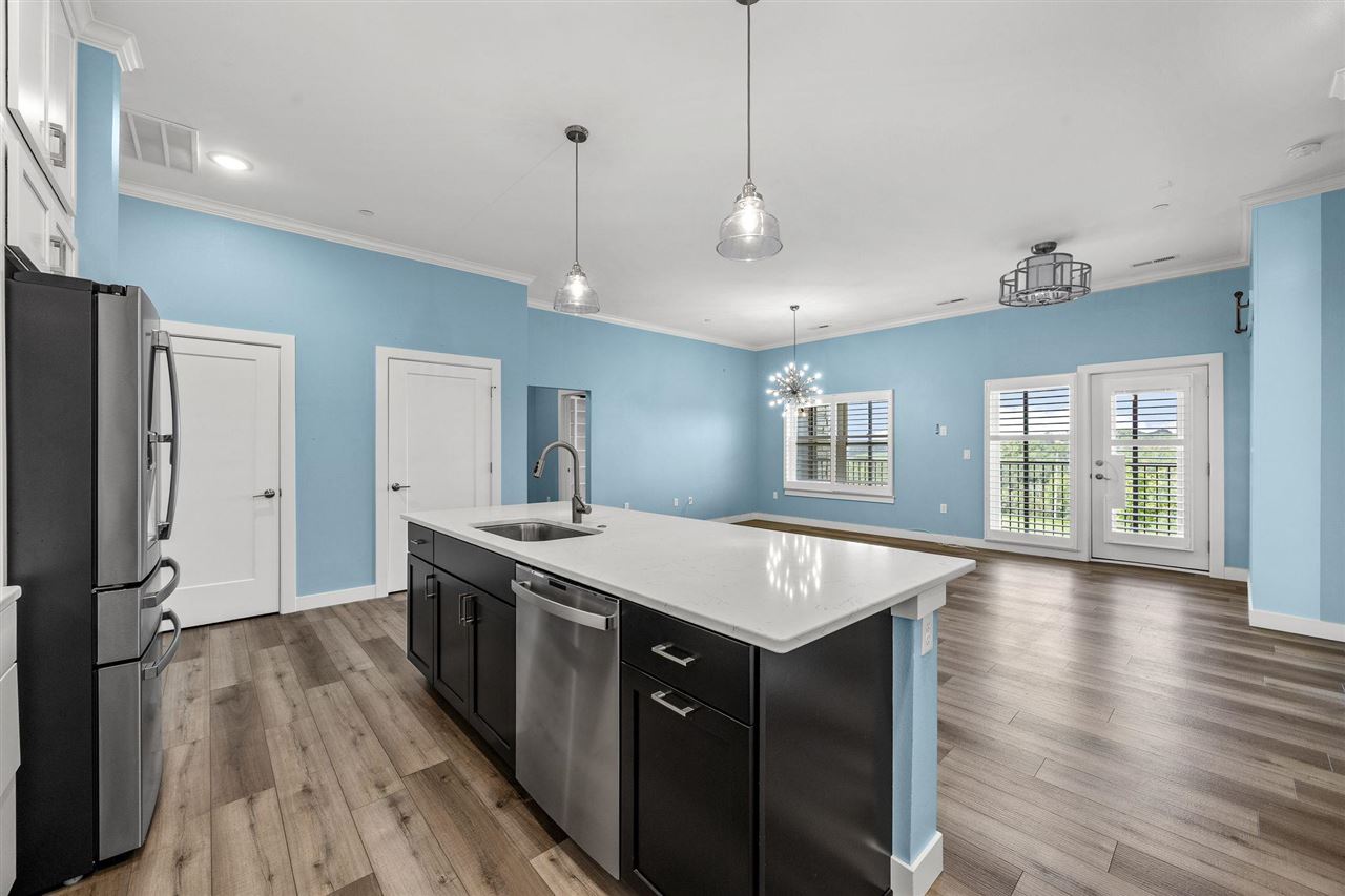 1920 Country Club Drive Unit: 108