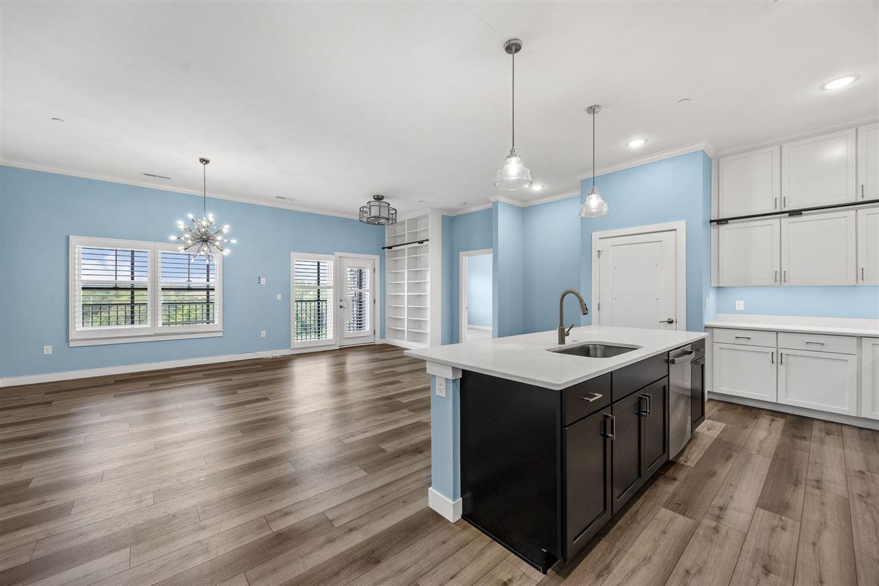 1920 Country Club Drive Unit: 108