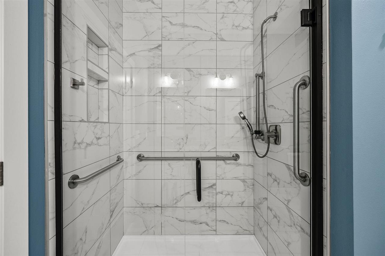 1920 Country Club Drive Unit: 108
