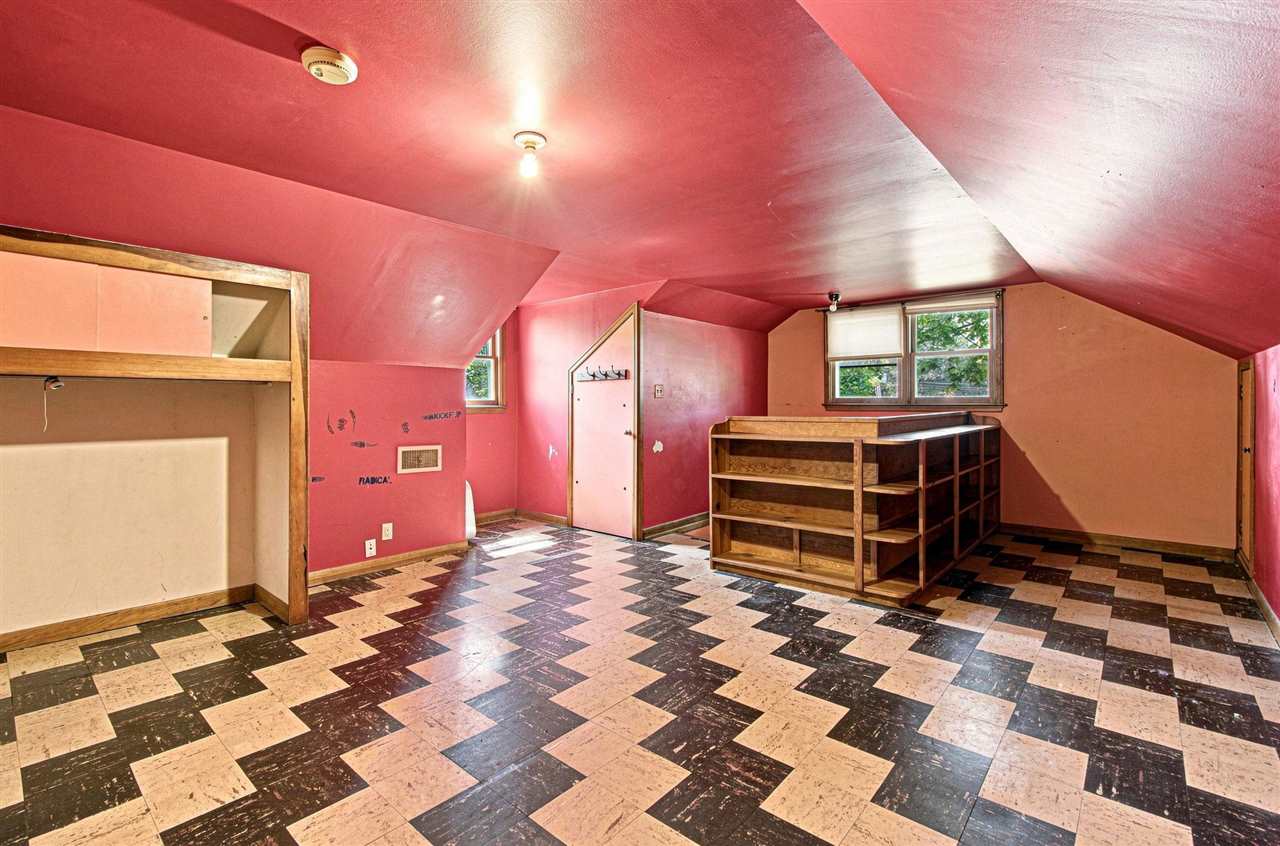 710 Kimball Ave