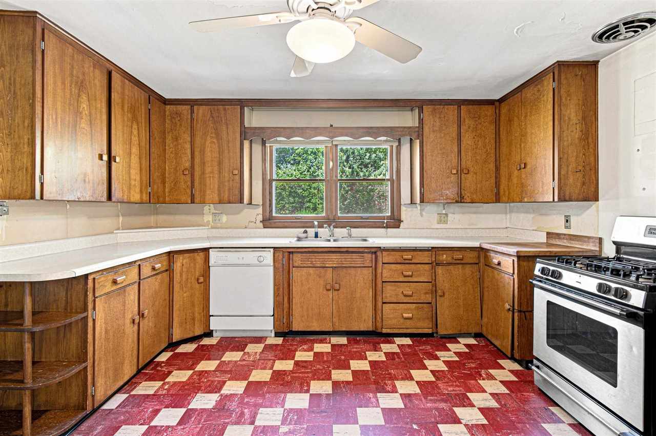 710 Kimball Ave