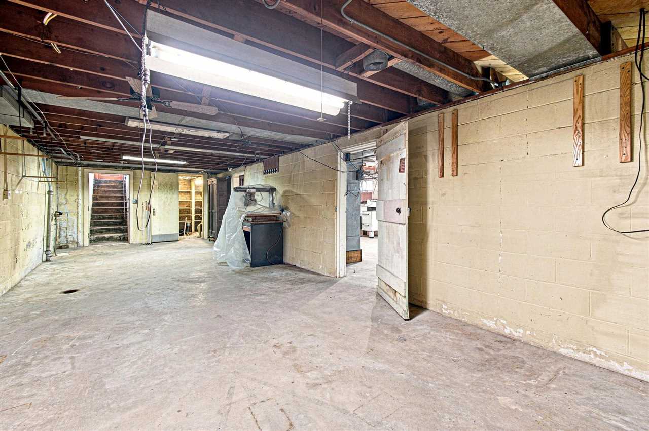 710 Kimball Ave