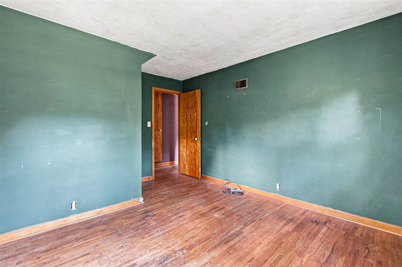 710 Kimball Ave