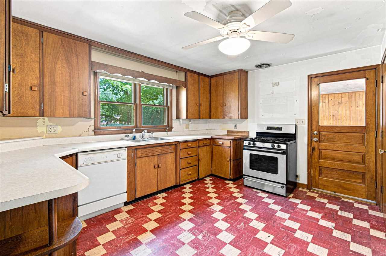 710 Kimball Ave