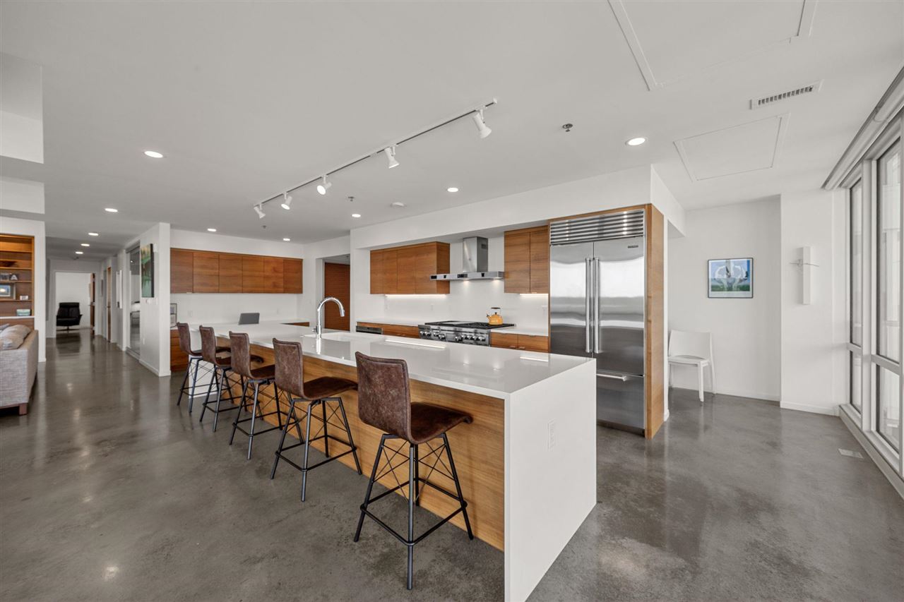 404 E College St Unit: No. 1101 + 1102
