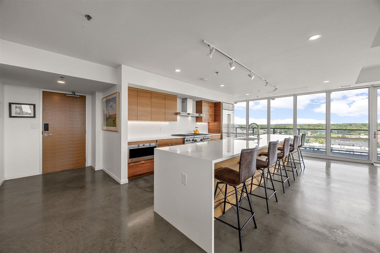 404 E College St Unit: No. 1101 + 1102