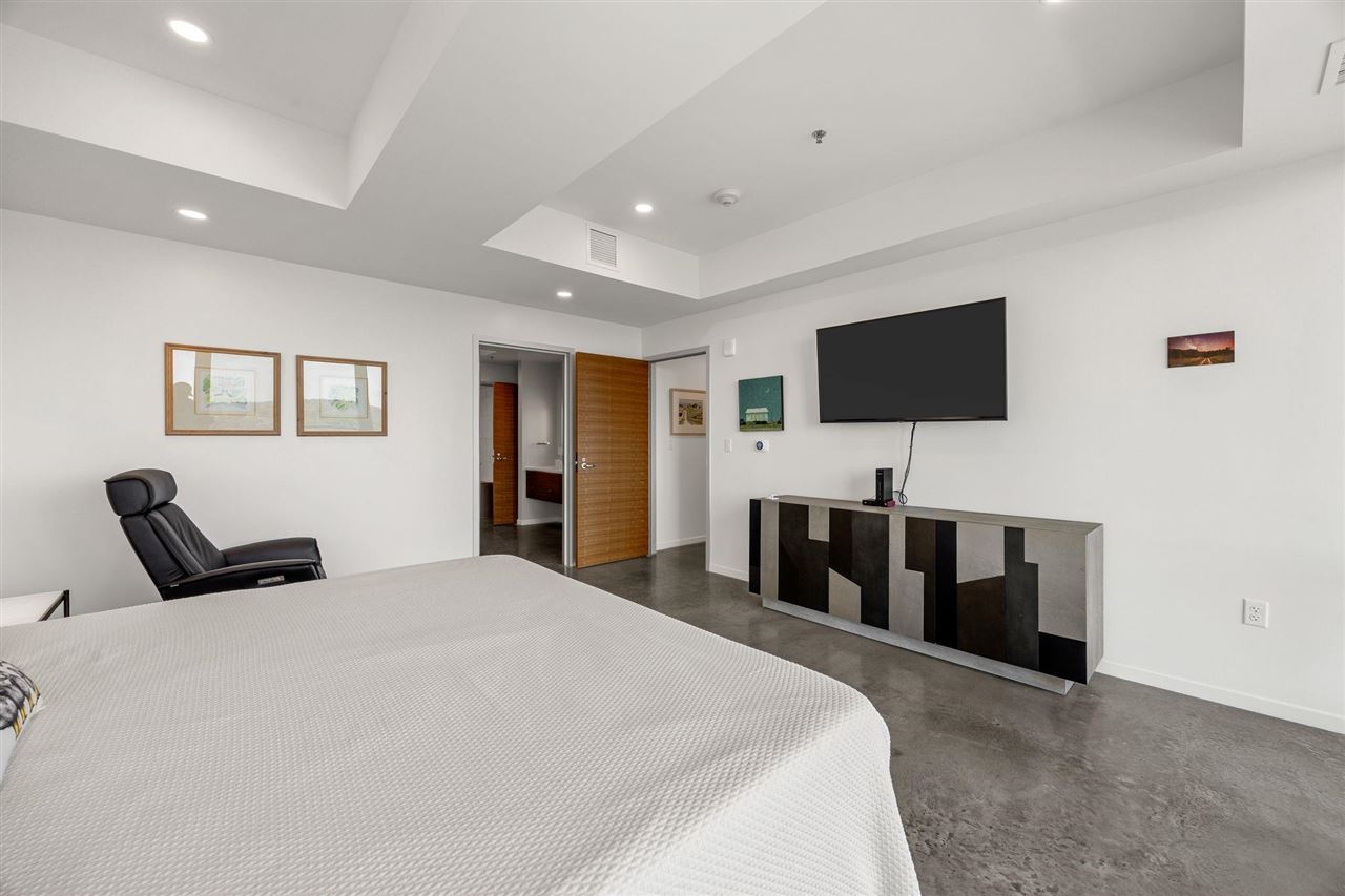 404 E College St Unit: No. 1101 + 1102