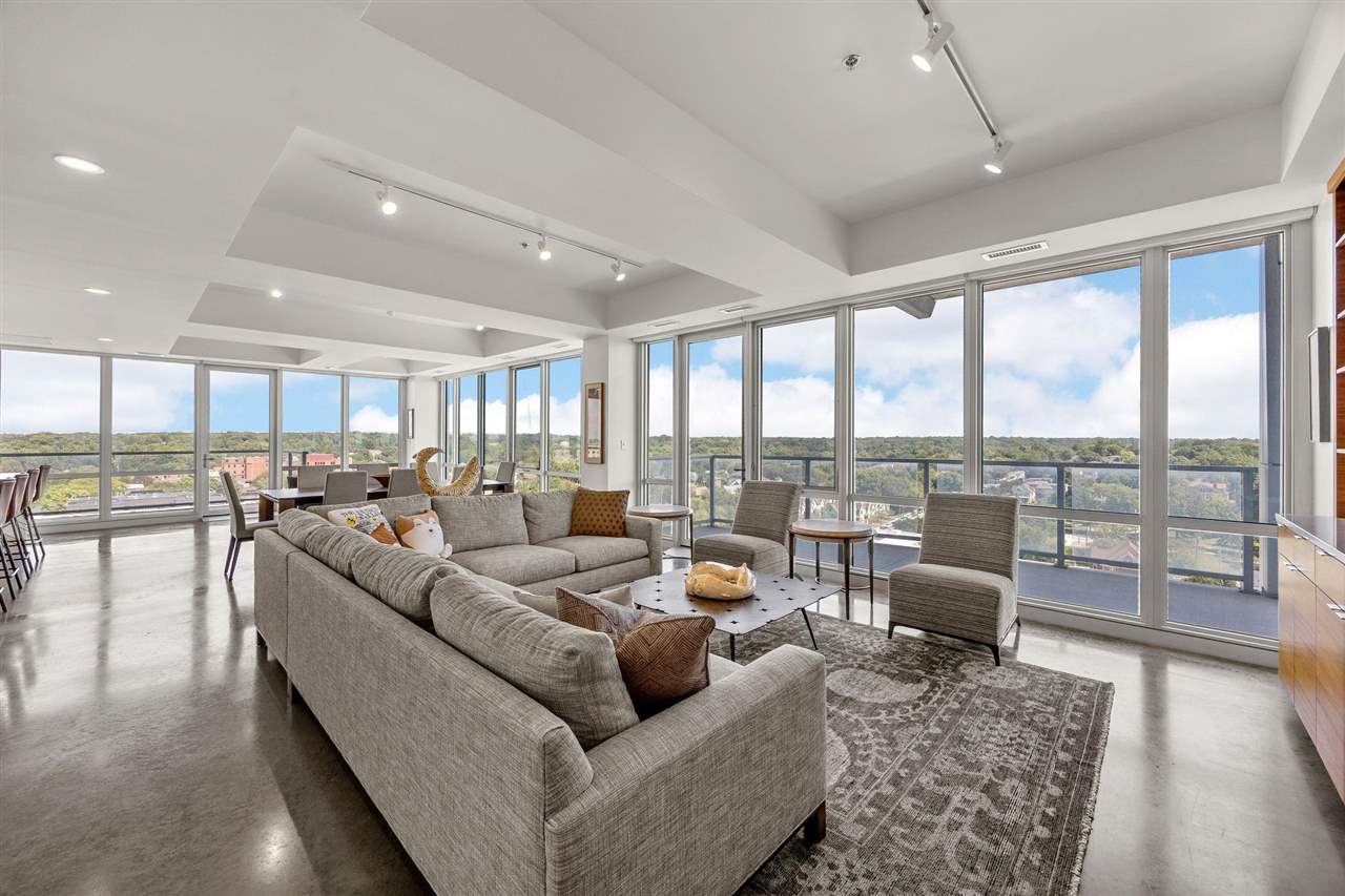 404 E College St Unit: No. 1101 + 1102