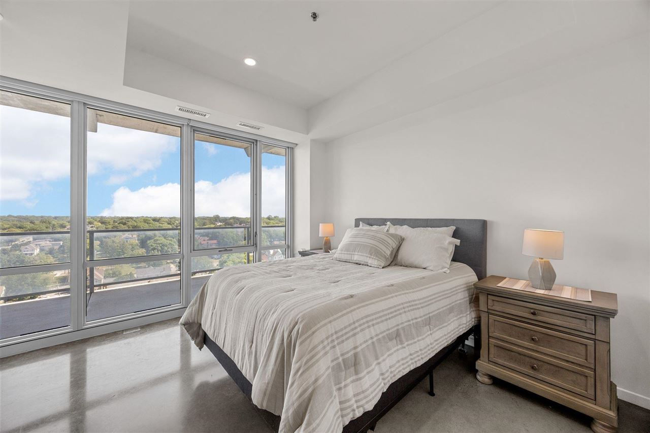 404 E College St Unit: No. 1101 + 1102