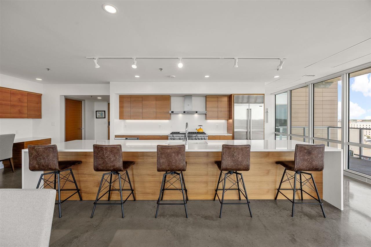 404 E College St Unit: No. 1101 + 1102