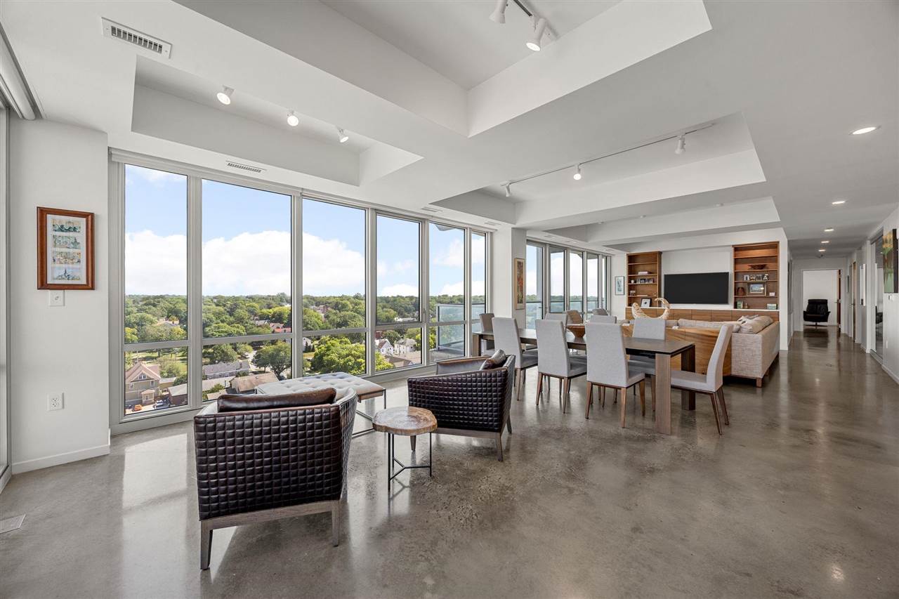 404 E College St Unit: No. 1101 + 1102