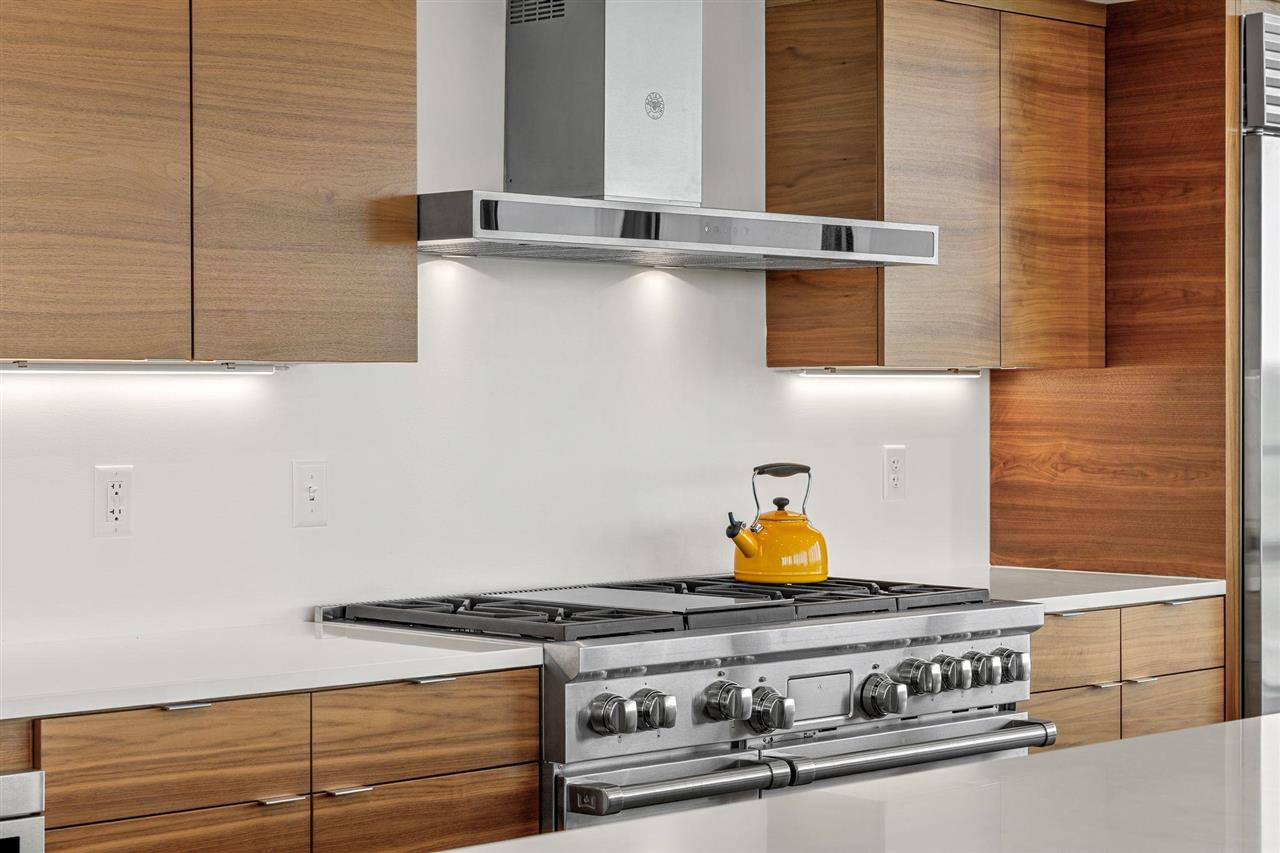 404 E College St Unit: No. 1101 + 1102