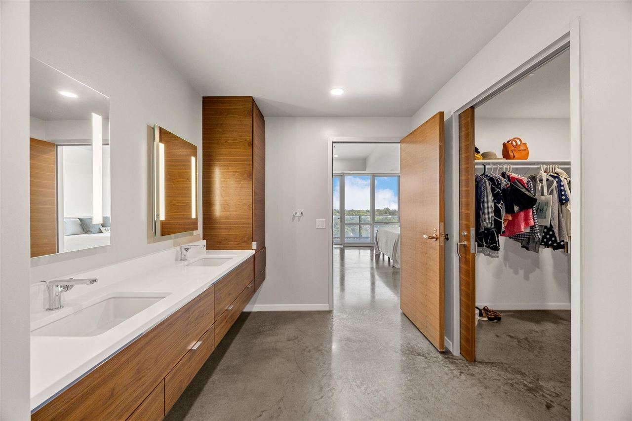 404 E College St Unit: No. 1101 + 1102