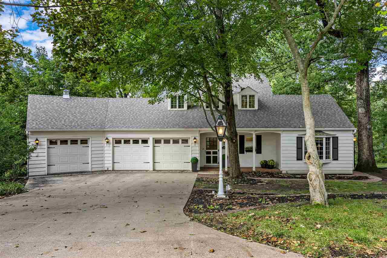 10 Oakridge Ave