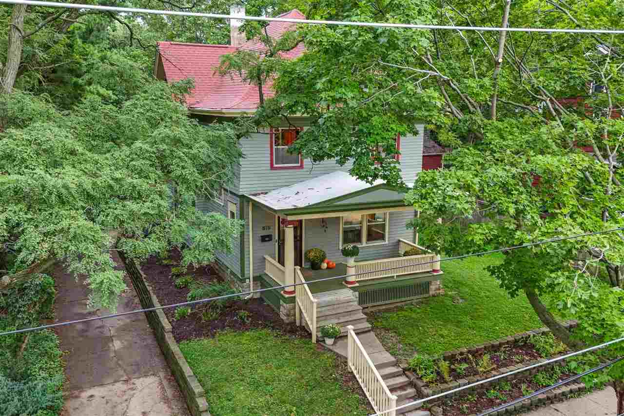 810 N Linn St