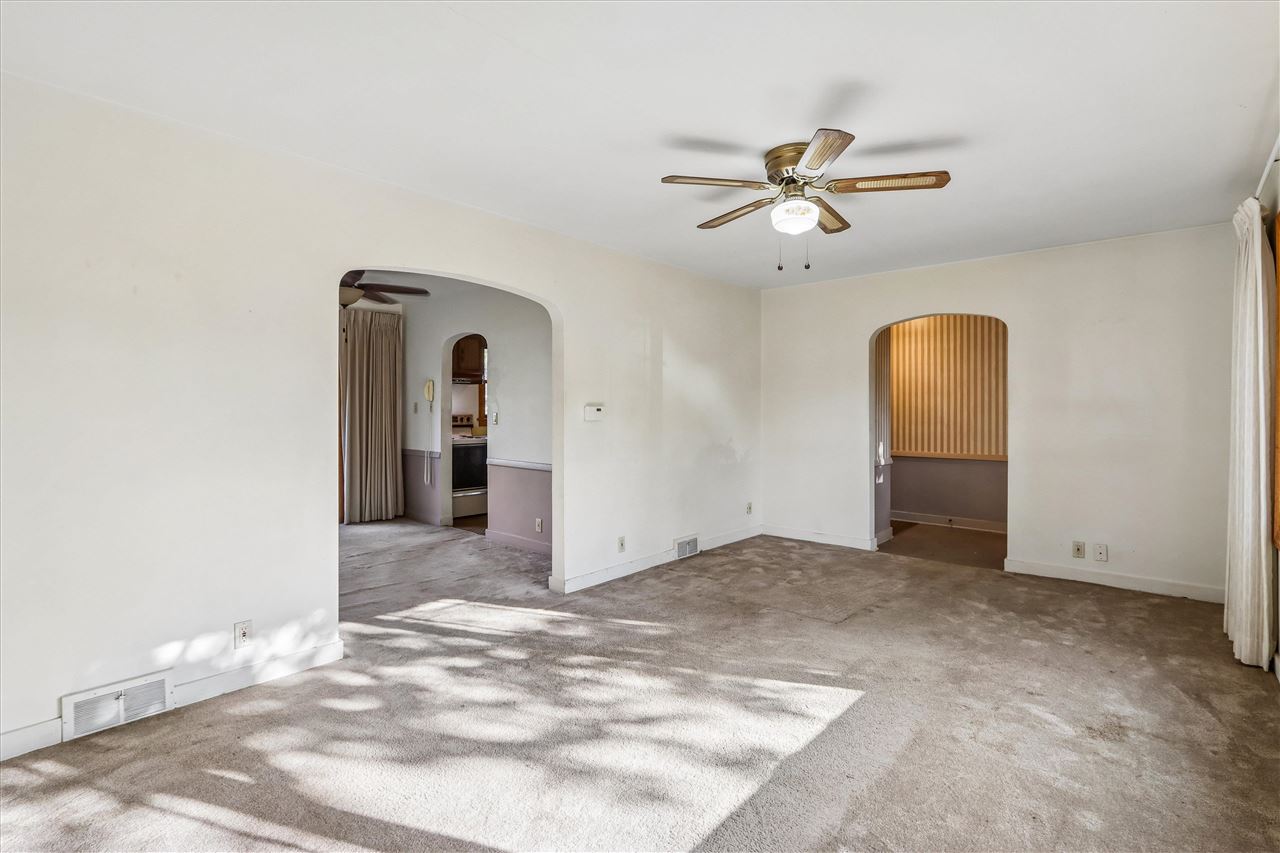 705 9th Ave