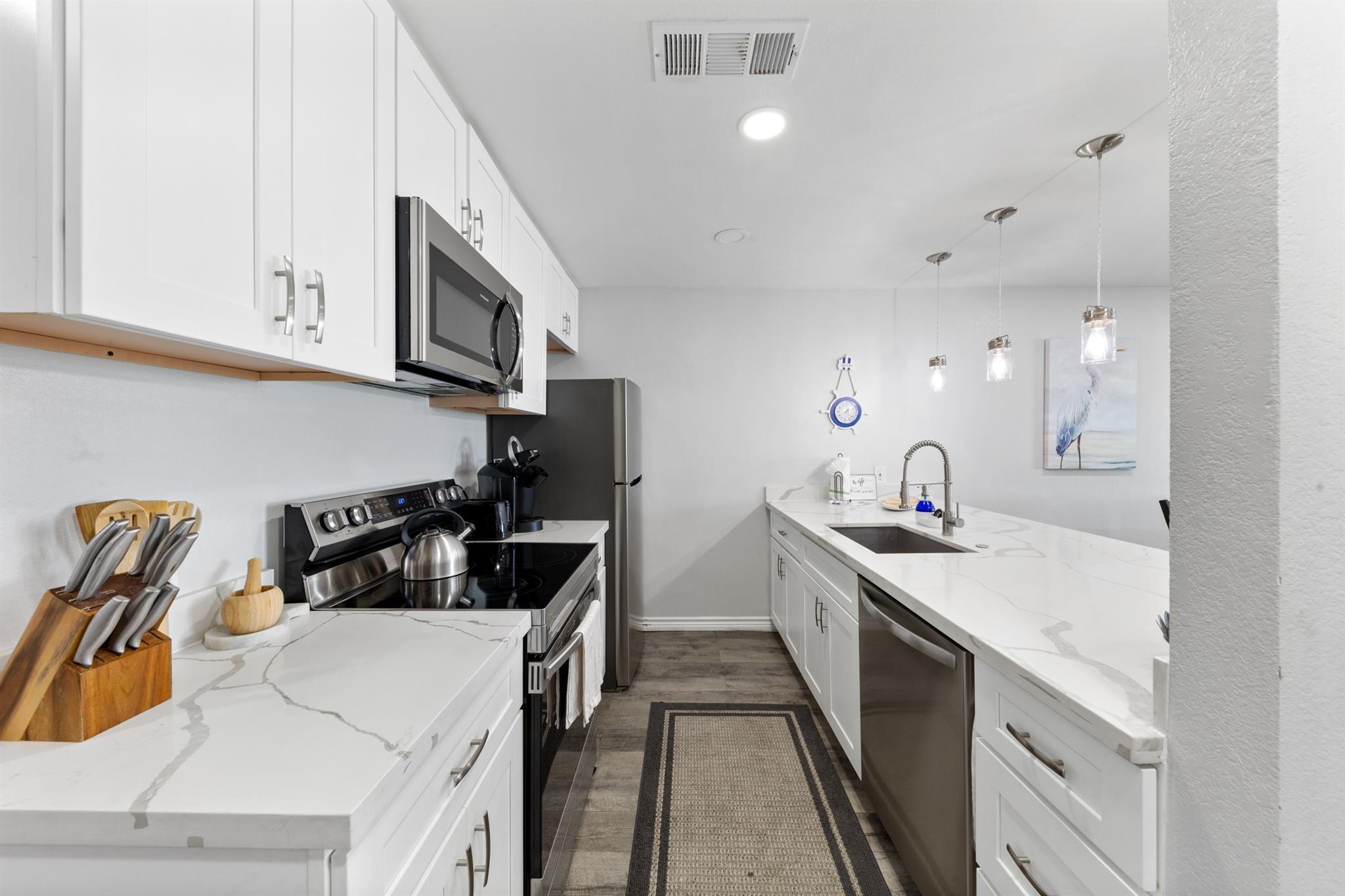 7600 Seawall Blvd # 214