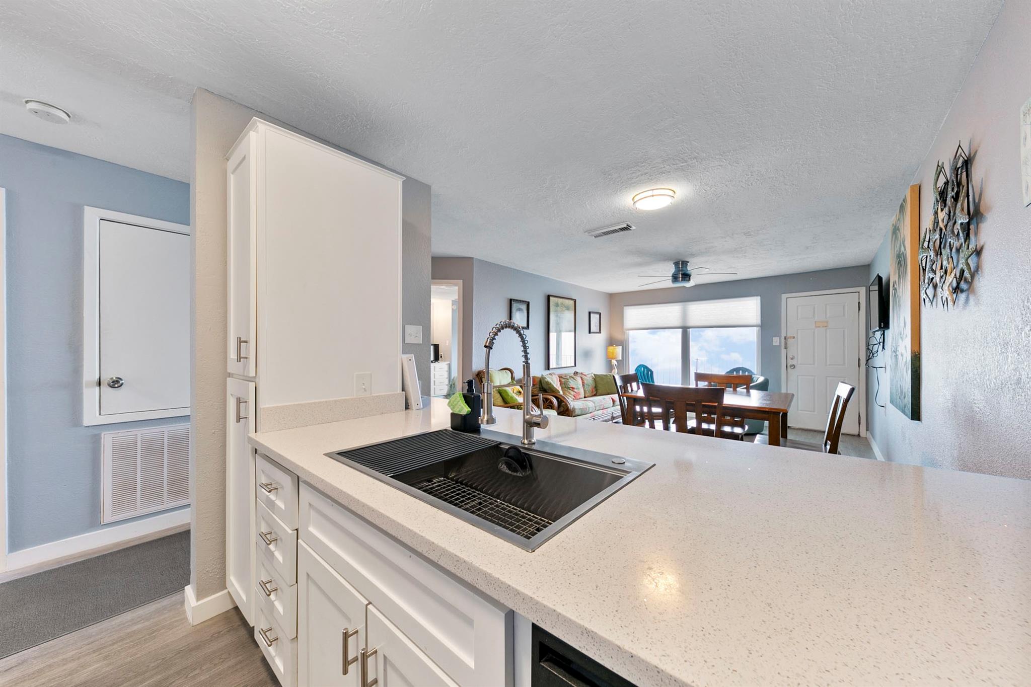 7600 Seawall Blvd # 202