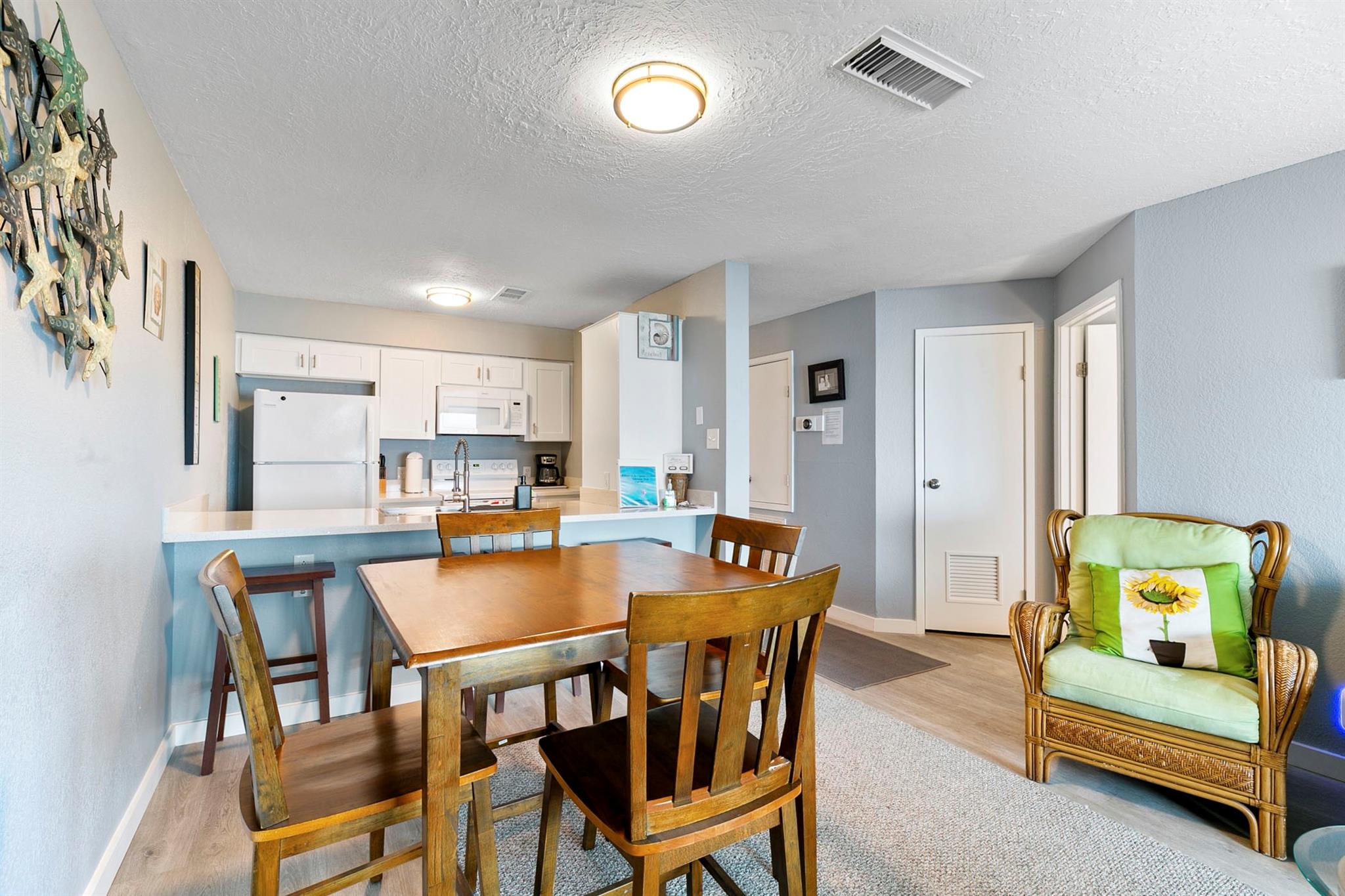 7600 Seawall Blvd # 202