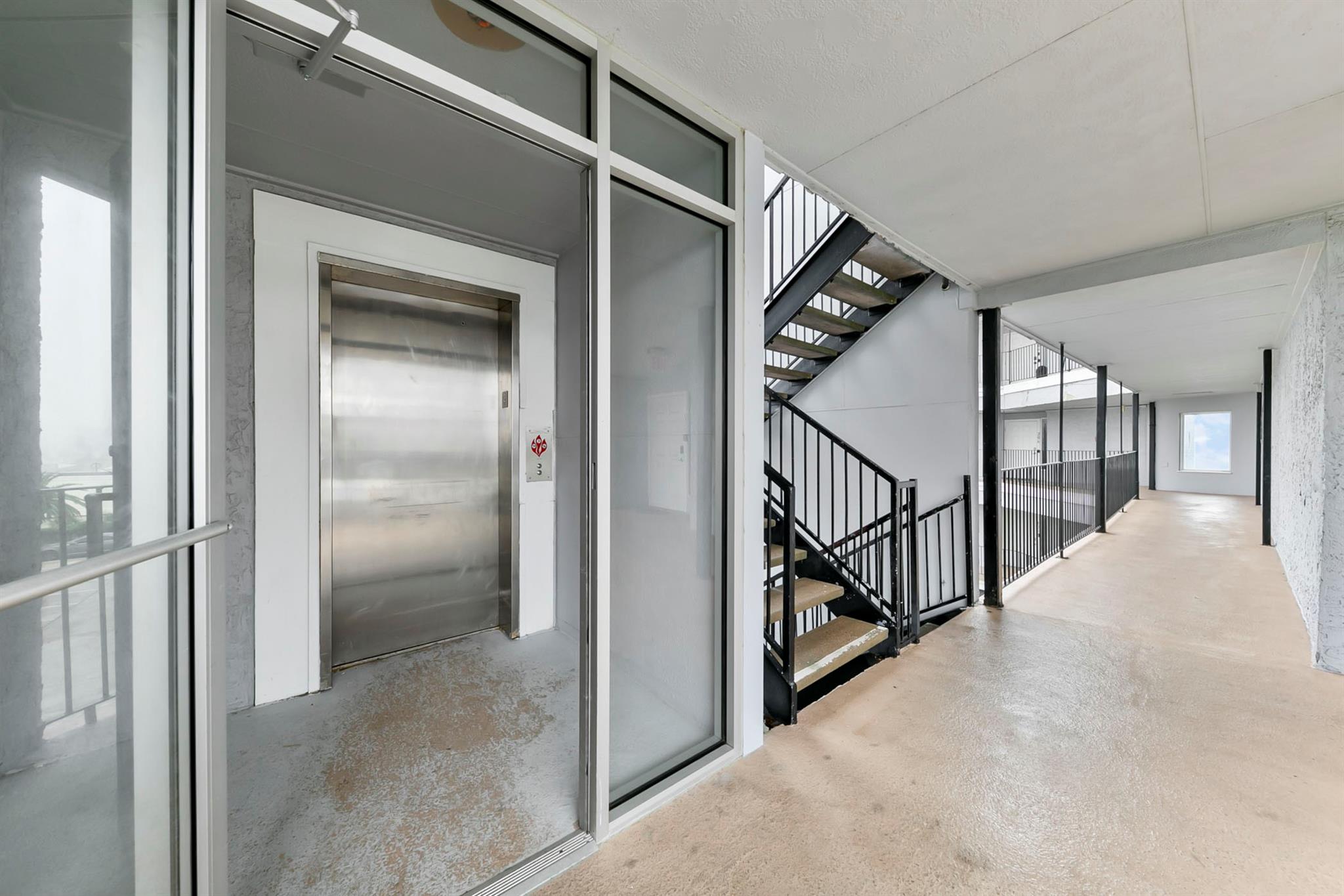 7600 Seawall Blvd # 202