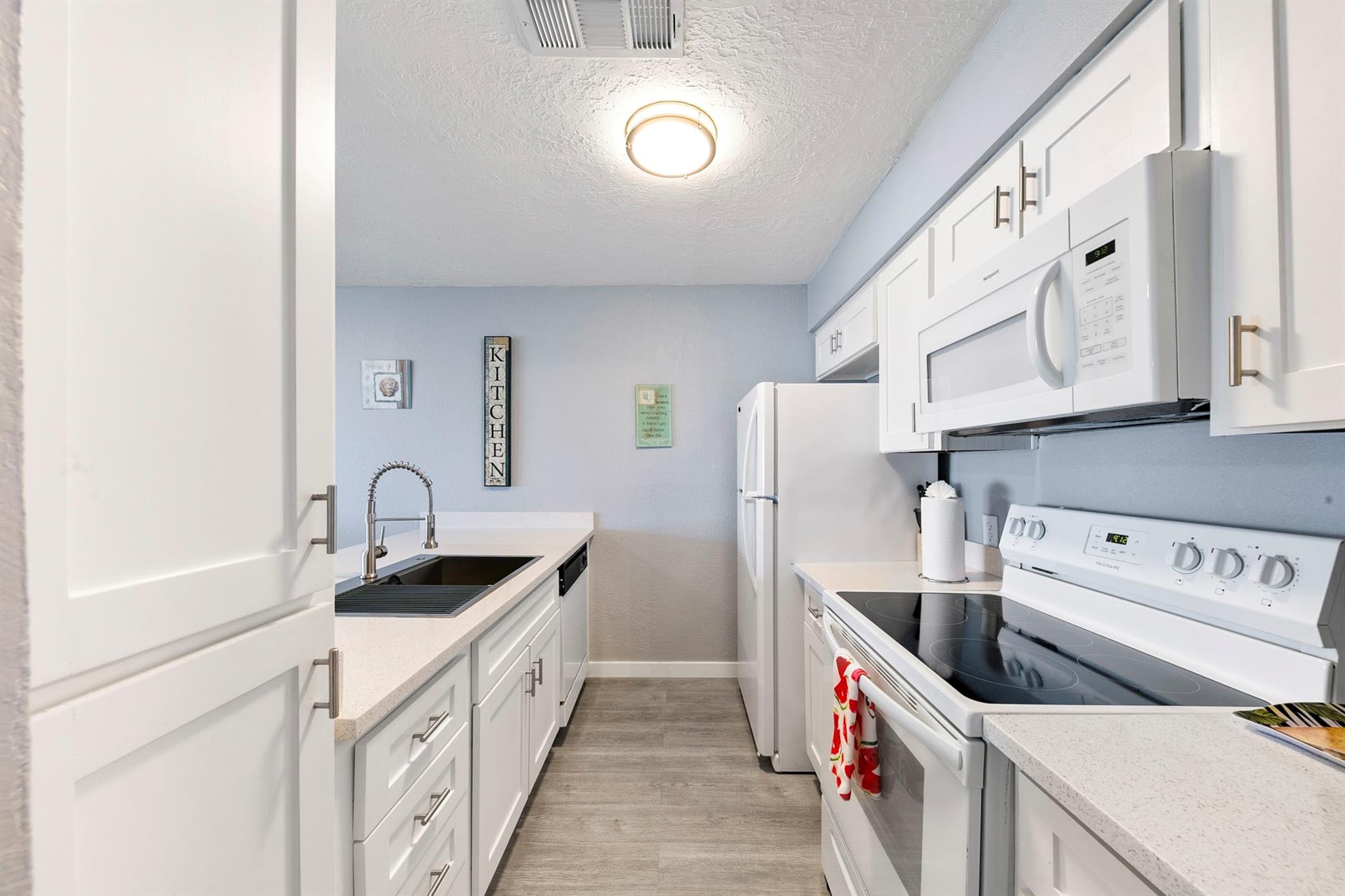 7600 Seawall Blvd # 202