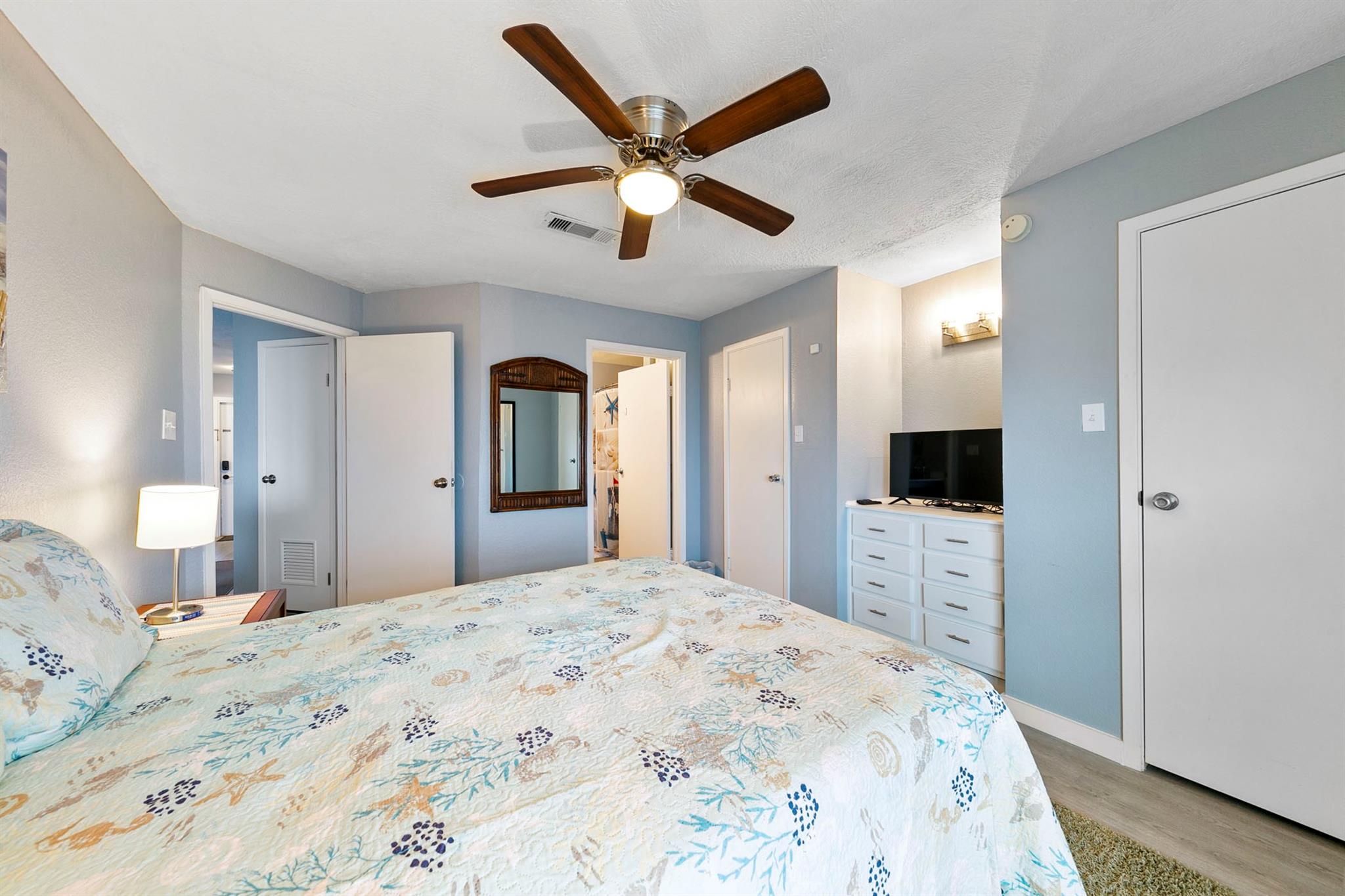 7600 Seawall Blvd # 202