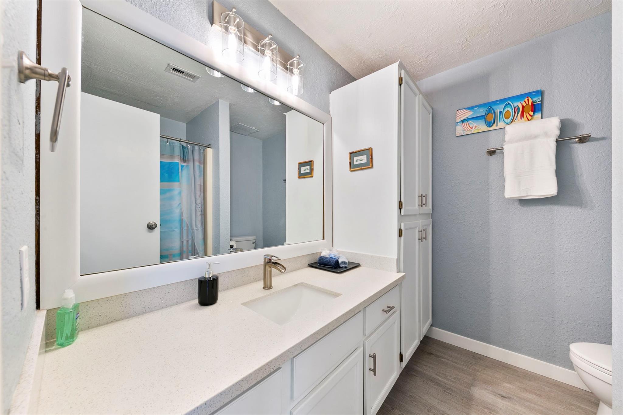 7600 Seawall Blvd # 202