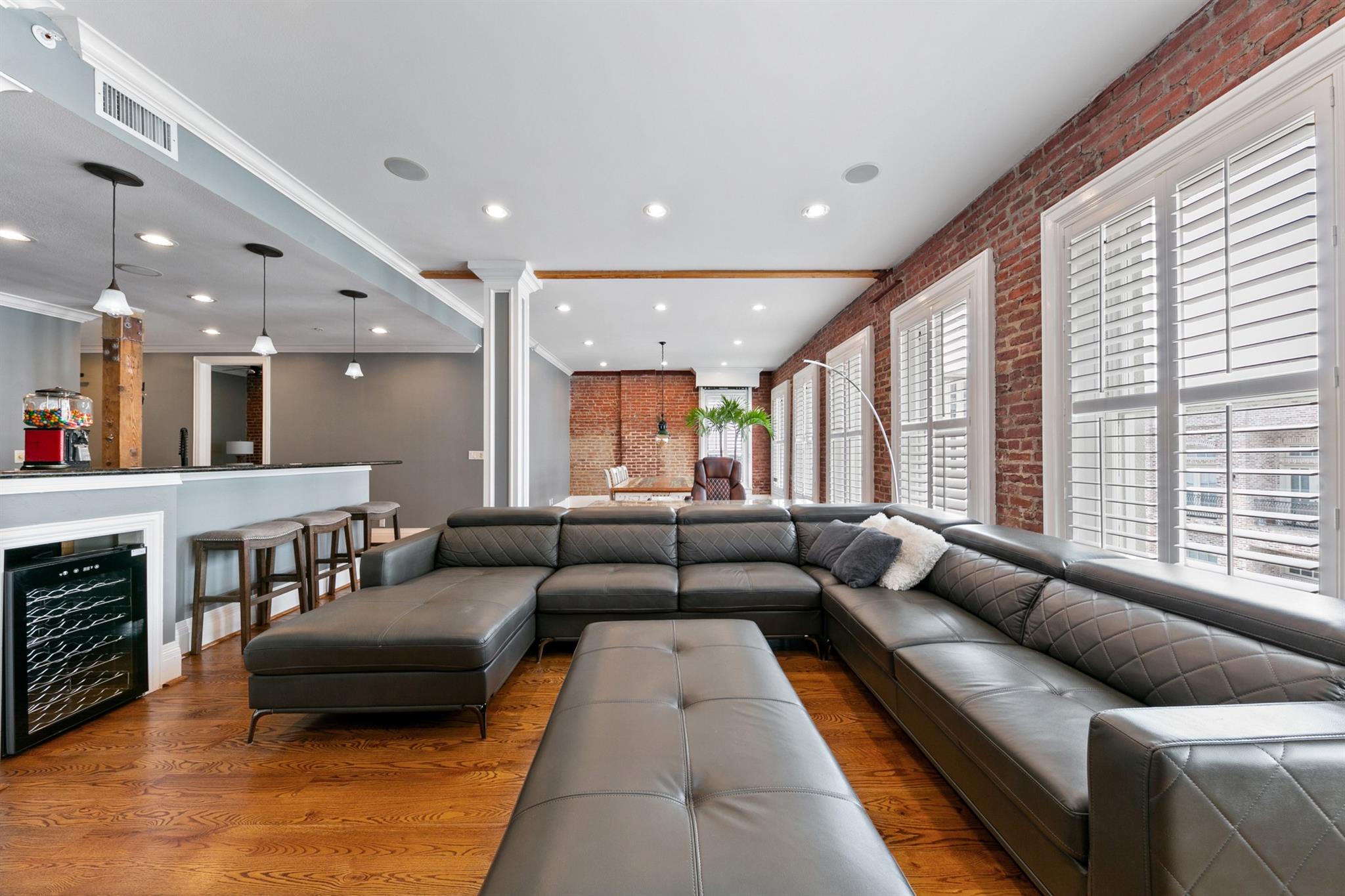 2207 Postoffice # 417