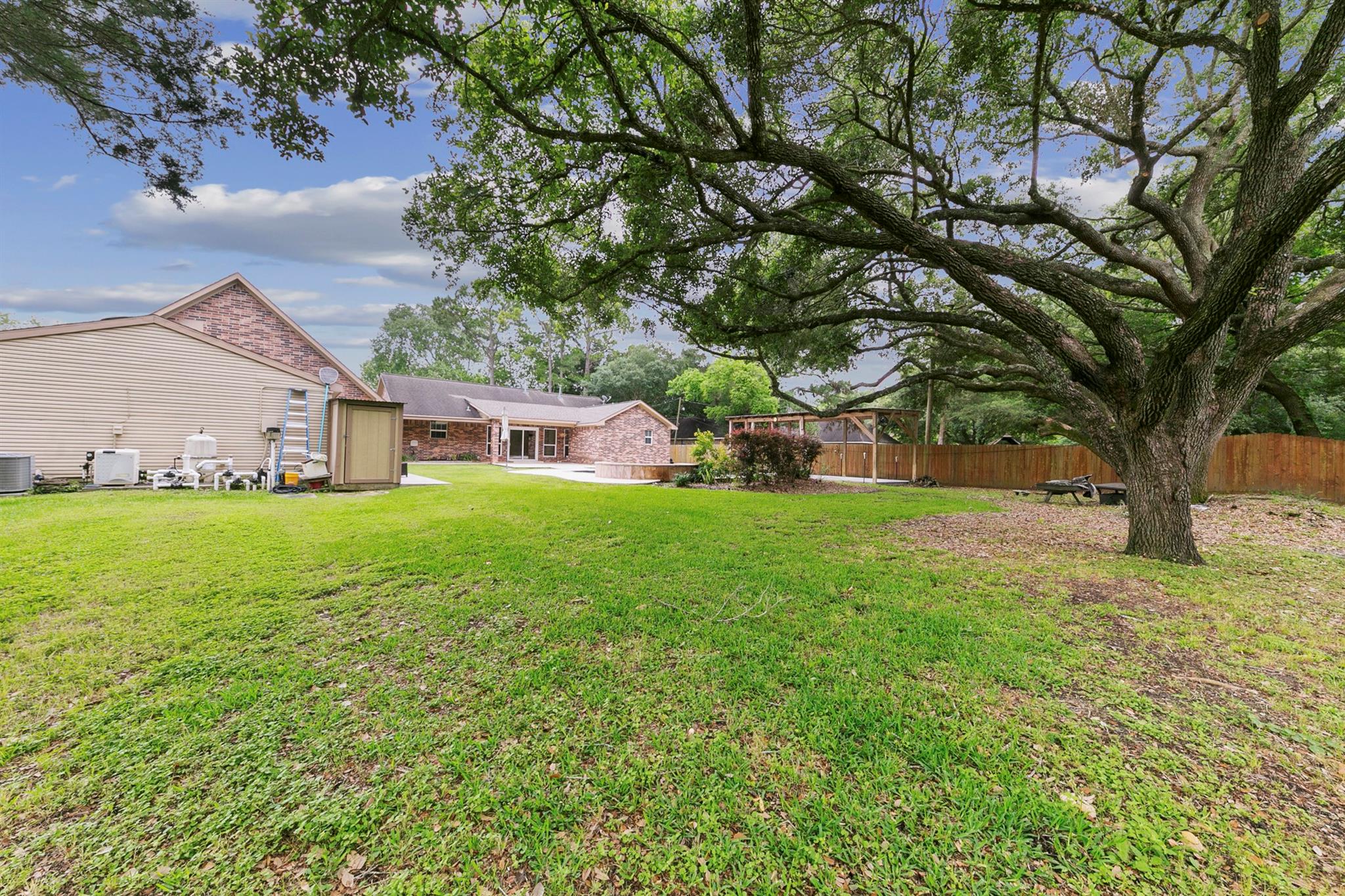 3430 W Meadow Lane