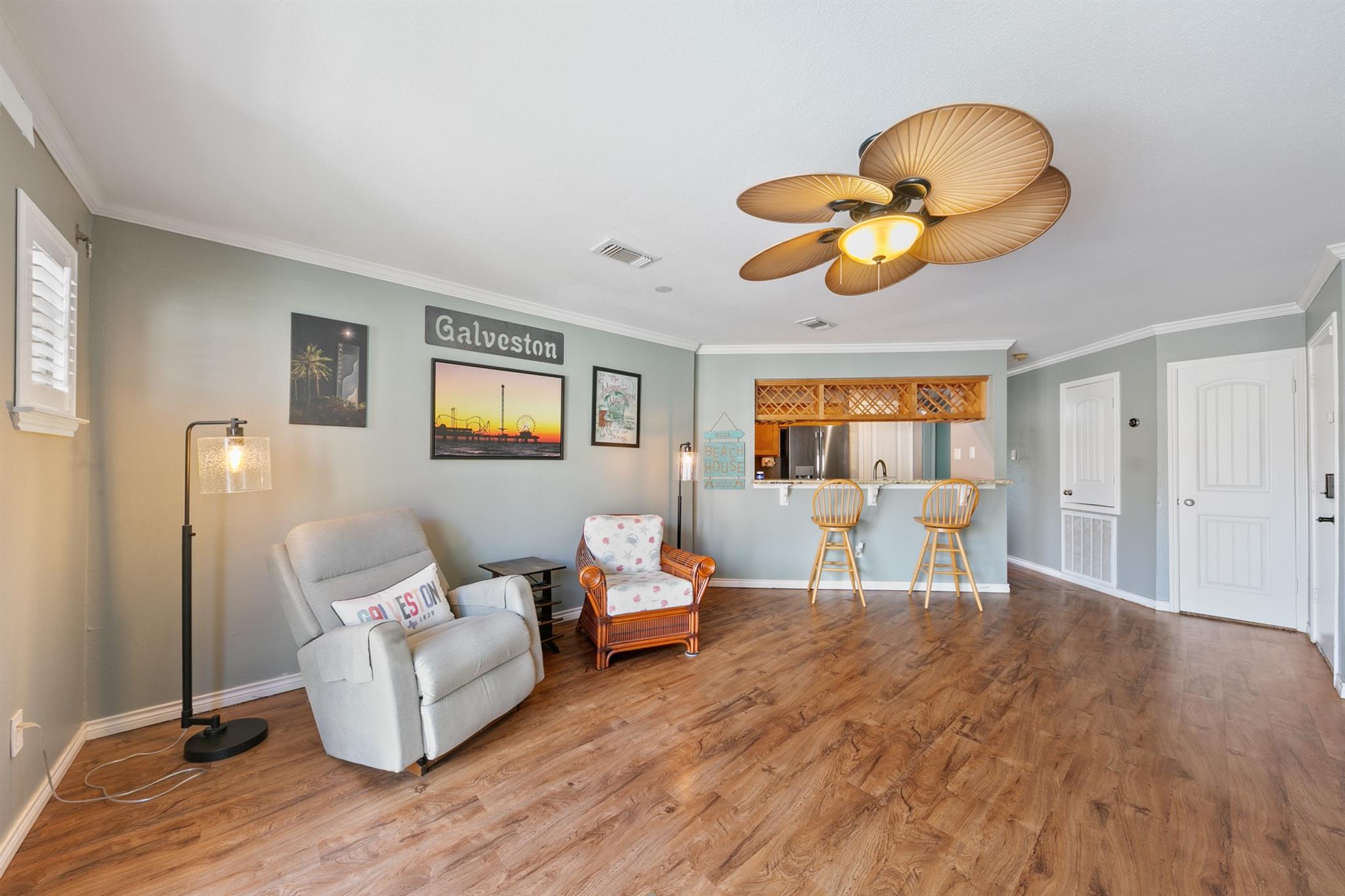 7312 Seawall Boulevard # 208