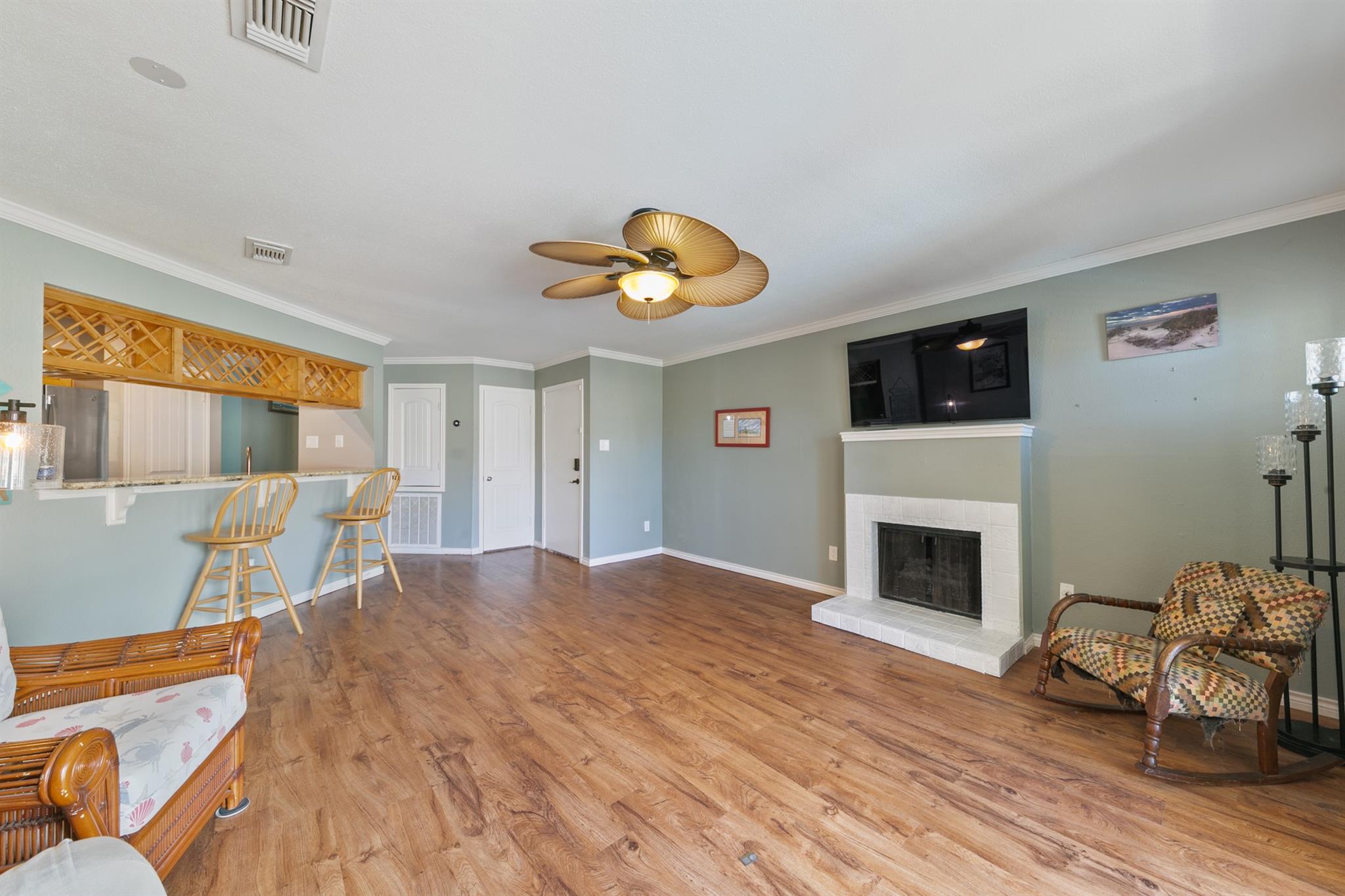 7312 Seawall Boulevard # 208
